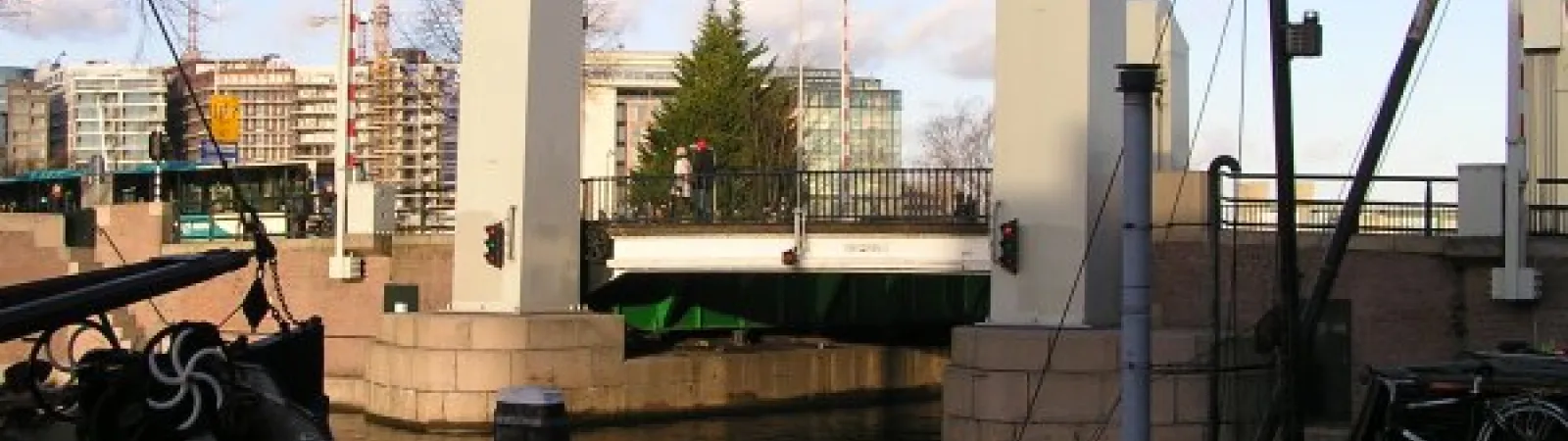 Hefbrug Kikkerbilsluis