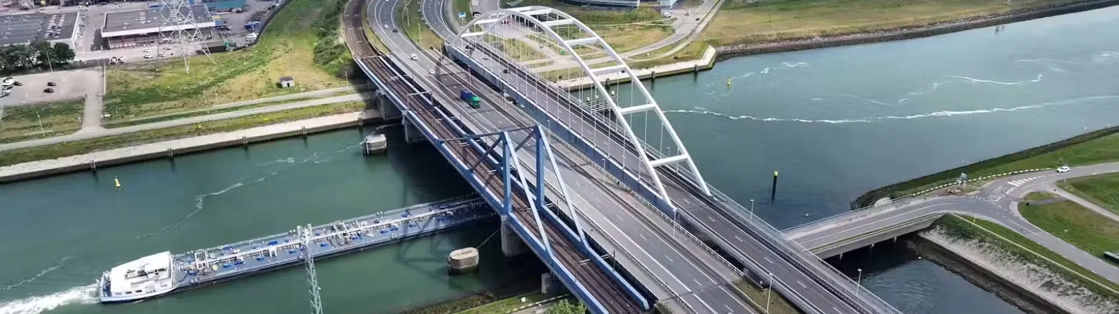 Suurhoffbruggen, © Rijkswaterstaat.