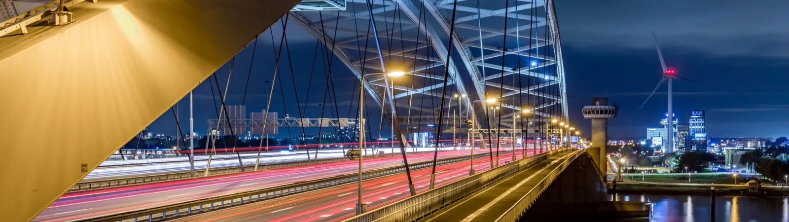 Van Brienenoordbruggen.