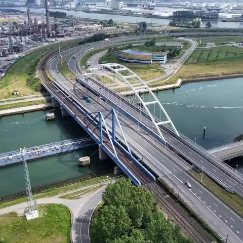 Suurhoffbruggen, © Rijkswaterstaat.