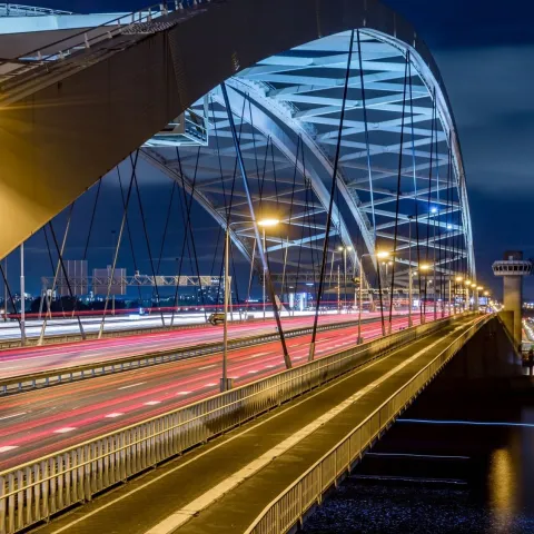 Van Brienenoordbruggen.