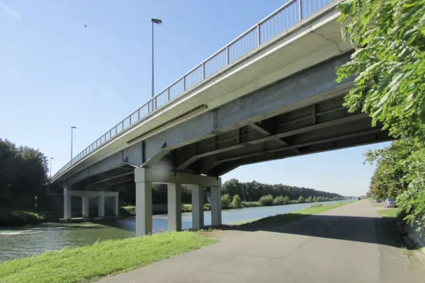 Verzinkt staal in de bruggenbouw