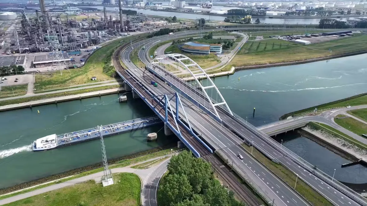 Suurhoffbruggen, © Rijkswaterstaat.